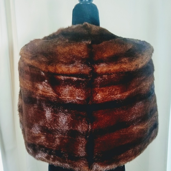 Beautiful vintage chocolate brown fur stole! - Picture 8 of 8